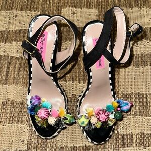 BETSEY JOHNSON- Size 7.5 Funky Espadrille Heels
